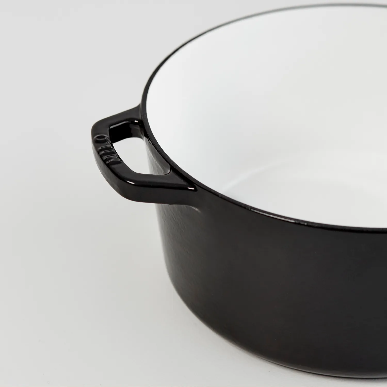 5.5 Quart Classic Dutch Oven