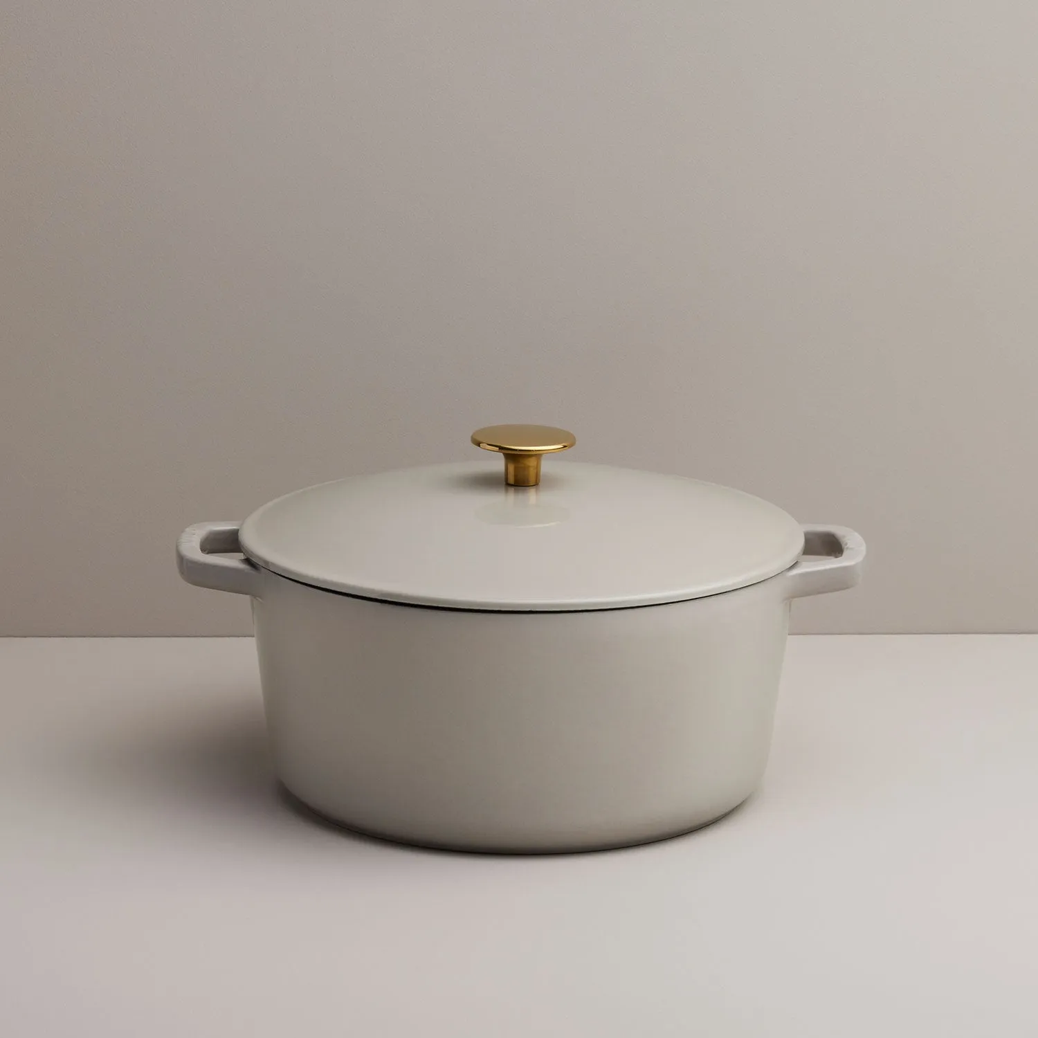 5.5 Quart Classic Dutch Oven