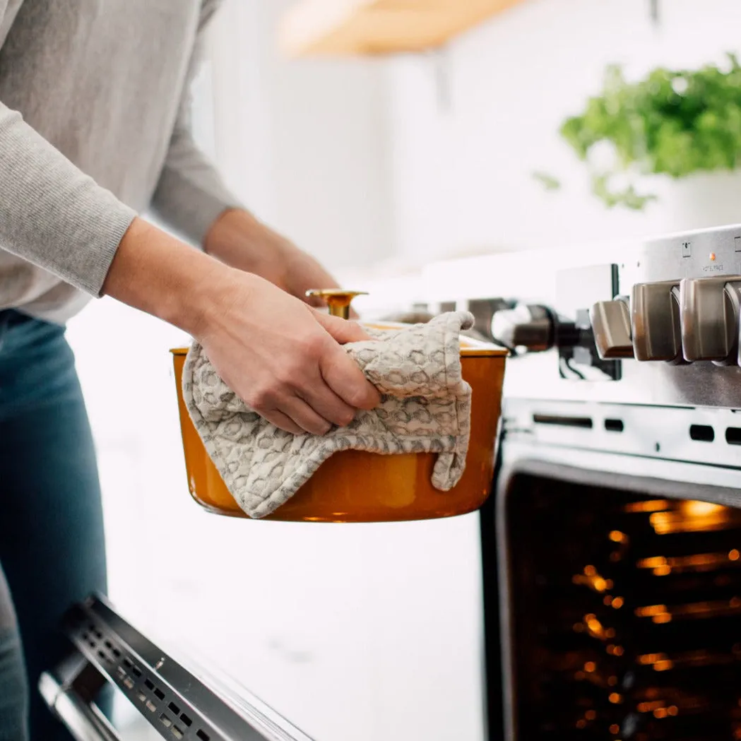 5.5 Quart Classic Dutch Oven