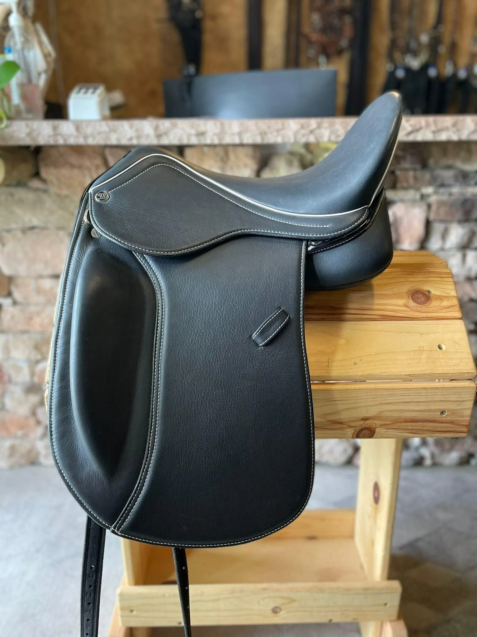 DP Saddlery Libra 5676