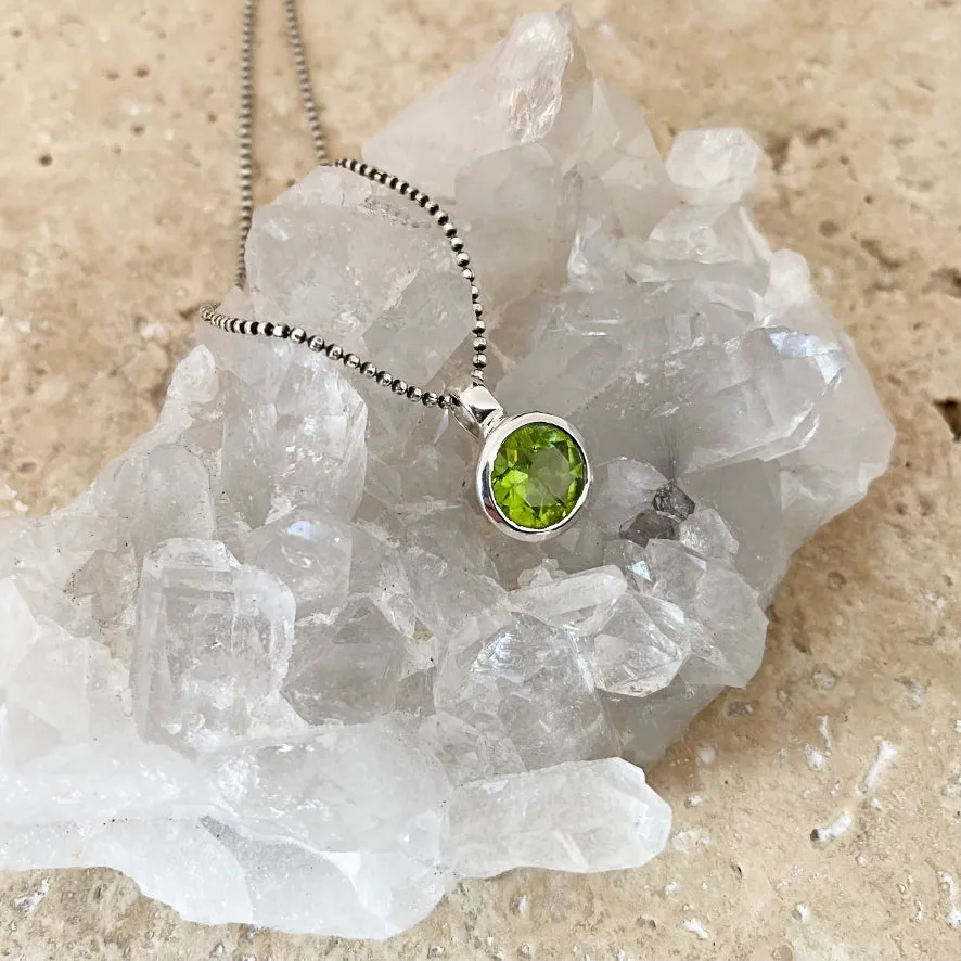 Peridot Bijou Round Pendant