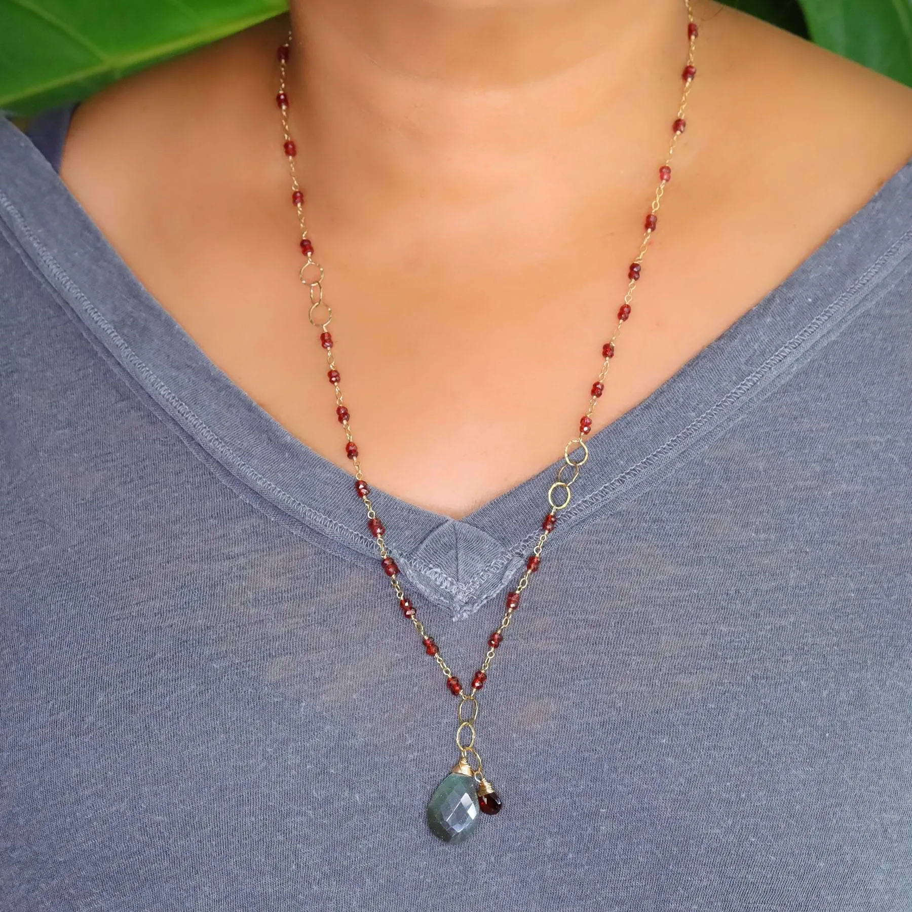 Porto - Garnet and Labradorite Gold Necklace