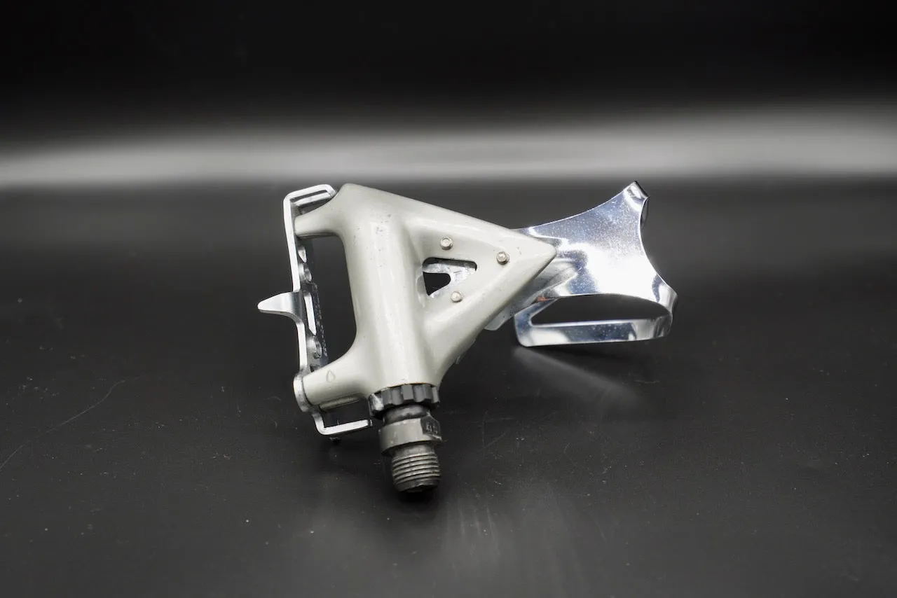 Shimano 105 PD-1055 Pedals Pair With Clips